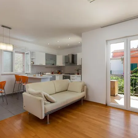 One-bedroom Albis With Balcony And Parking In *