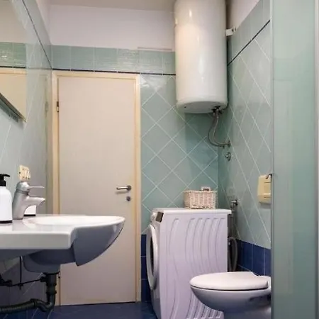 דירה One-bedroom Albis With Balcony And Parking In