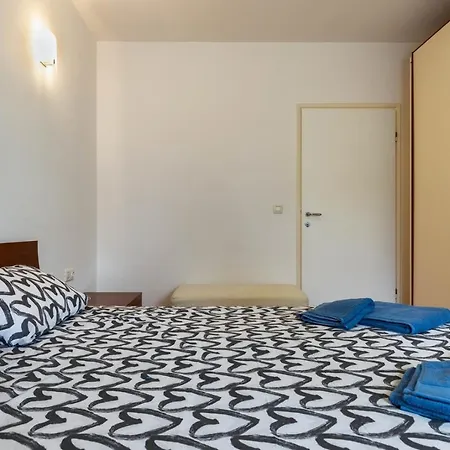 Apartment One-bedroom Albis With Balcony And Parking In Rovinj